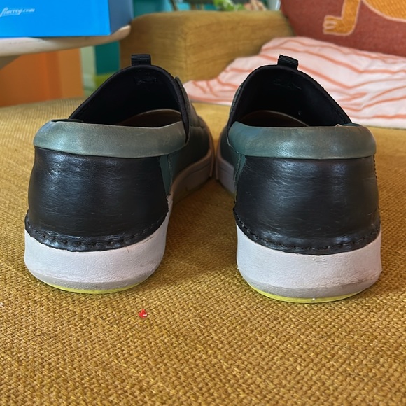 Fluevog Teal Sneaker Mens 8 - Picture 4 of 10